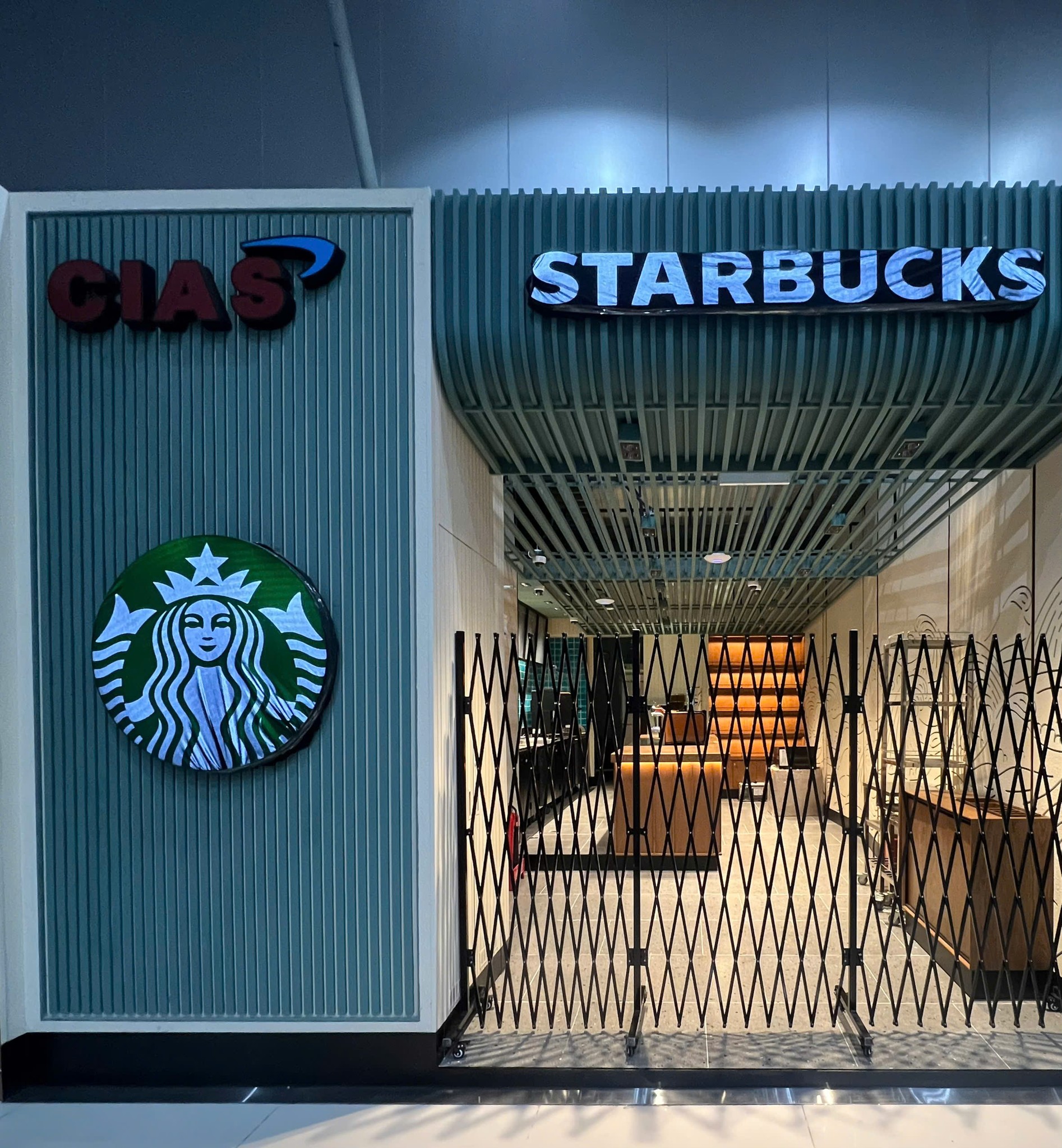 DỰ ÁN THI CÔNG STARBUCKS SÂN BAY CAM RANH