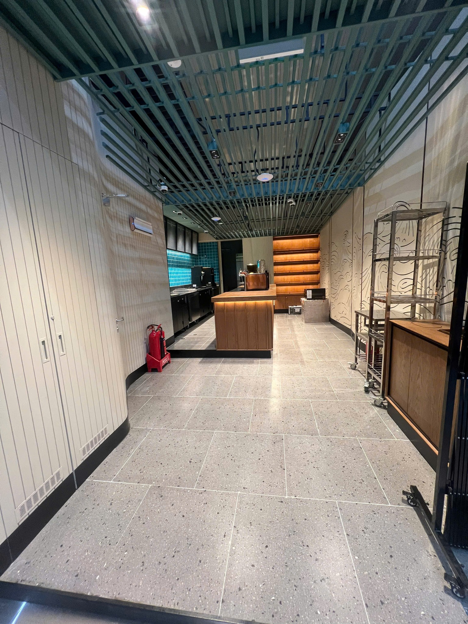 DỰ ÁN THI CÔNG STARBUCKS SÂN BAY CAM RANH