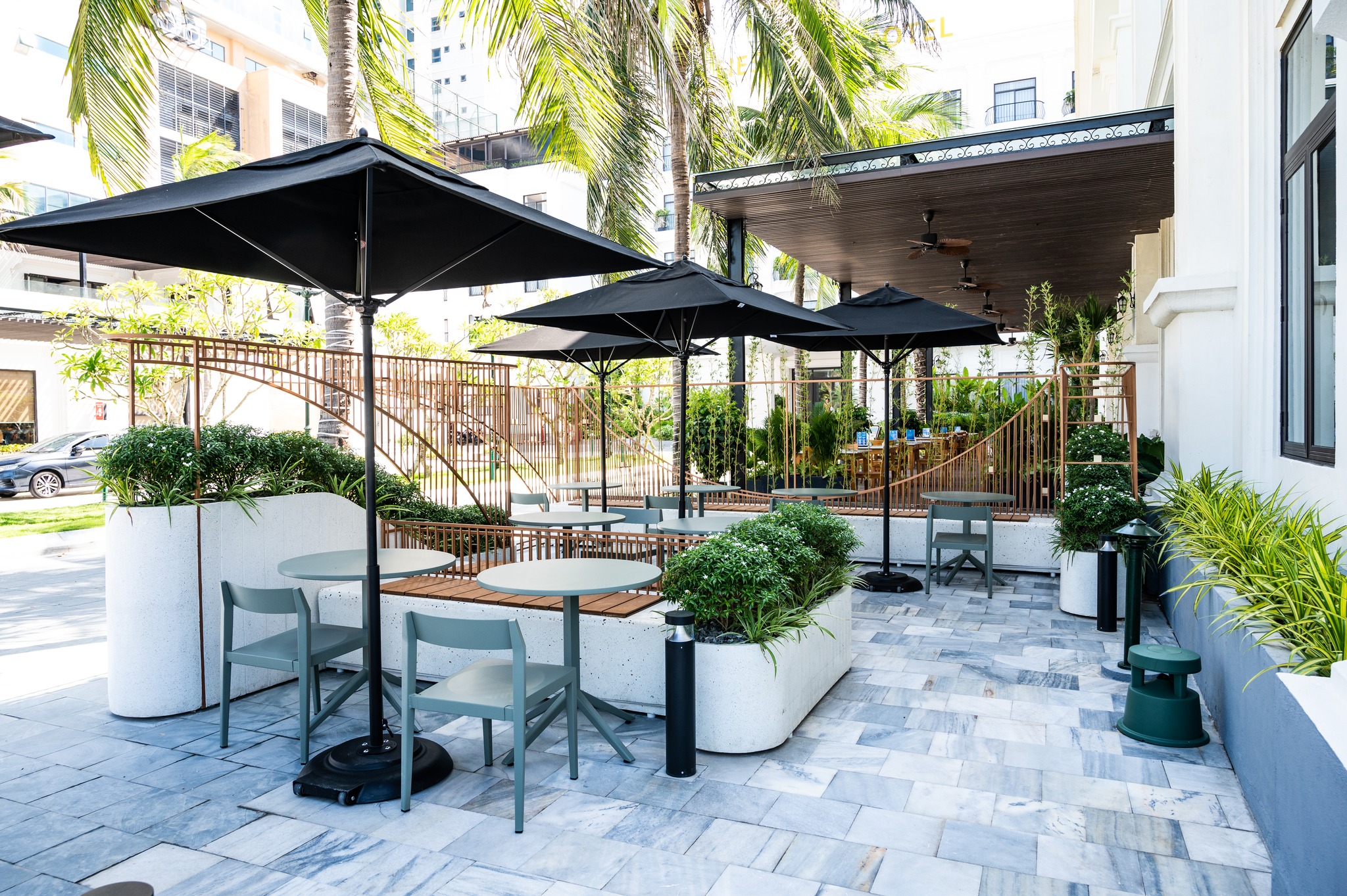Dự Án Starbucks Nesta - Đà Nẵng