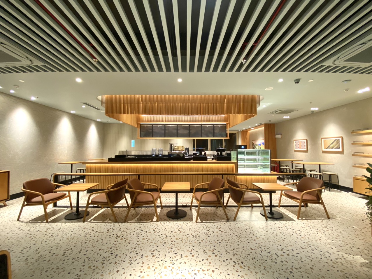 Starbucks Trần Hưng Đạo