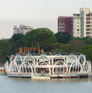 Dự Án Starbucks Sông Hương - Huế